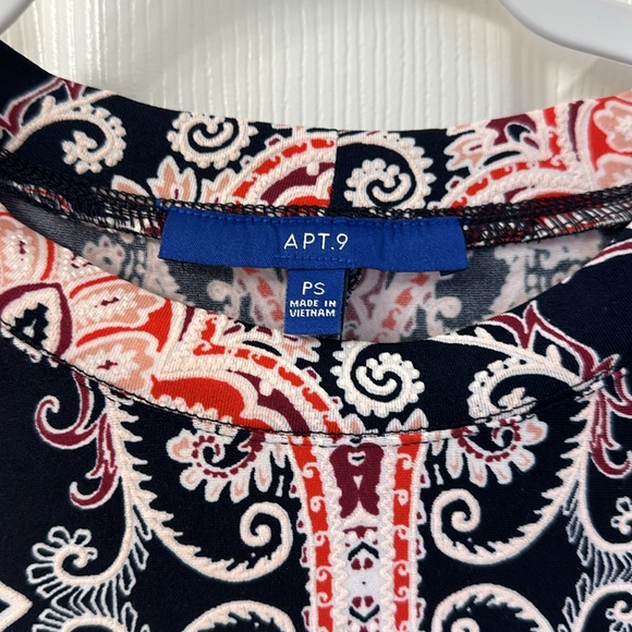 Apt. 9 Spring Dress - Size PS - with Pockets! - Picture 3 of 5